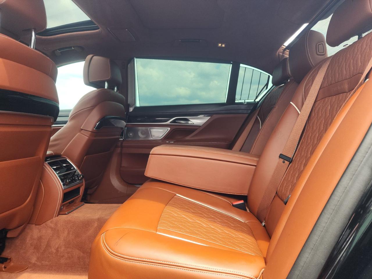 BMW 7-Series  2020