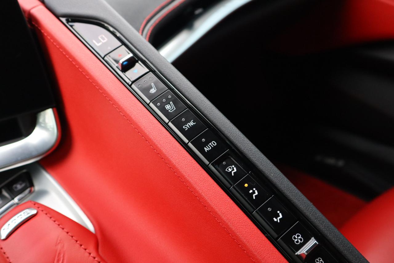 Chevrolet Corvette 2dr Stingray Z51 Cpe w/3LT 2021