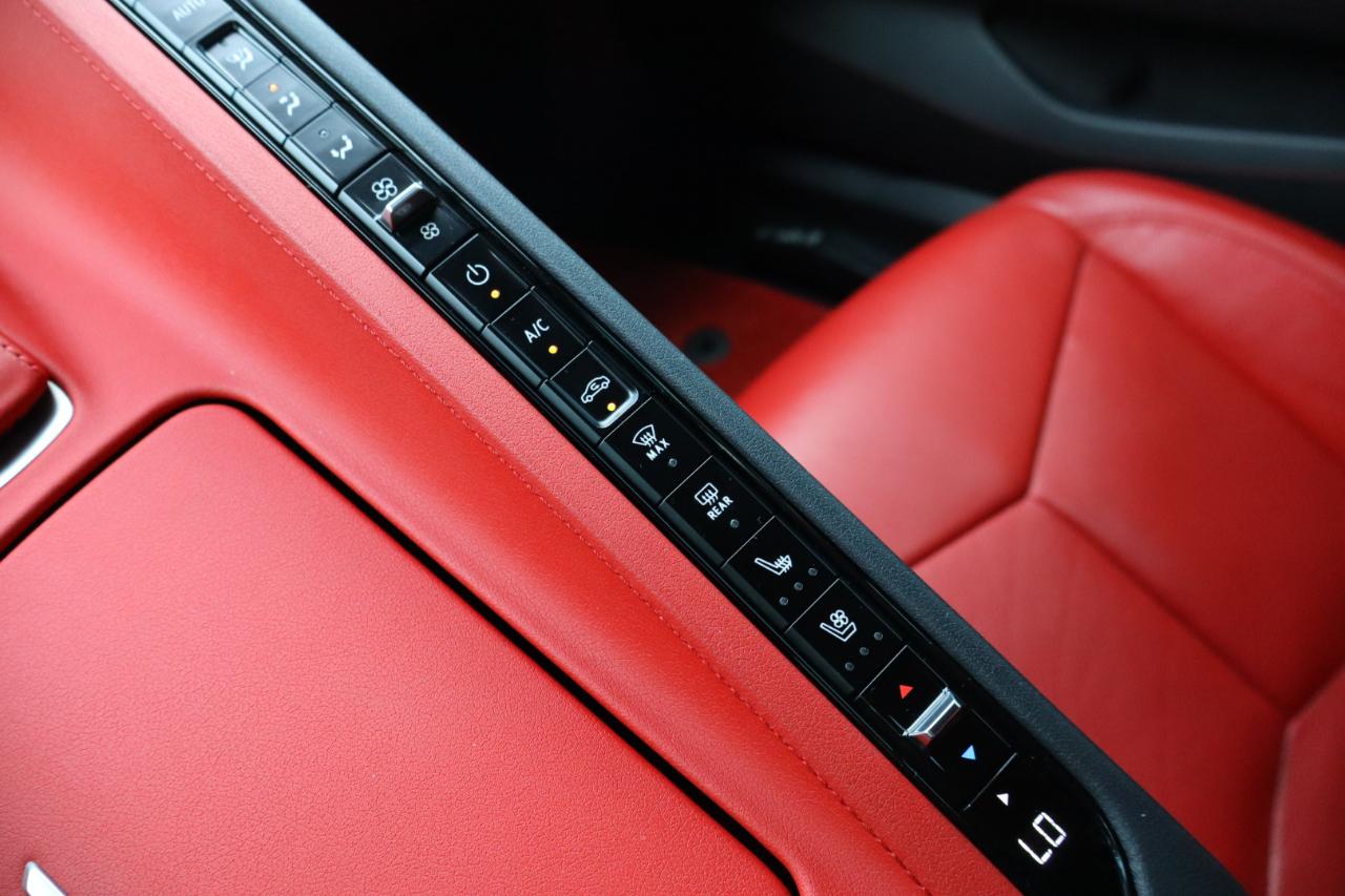 Chevrolet Corvette 2dr Stingray Z51 Cpe w/3LT 2021