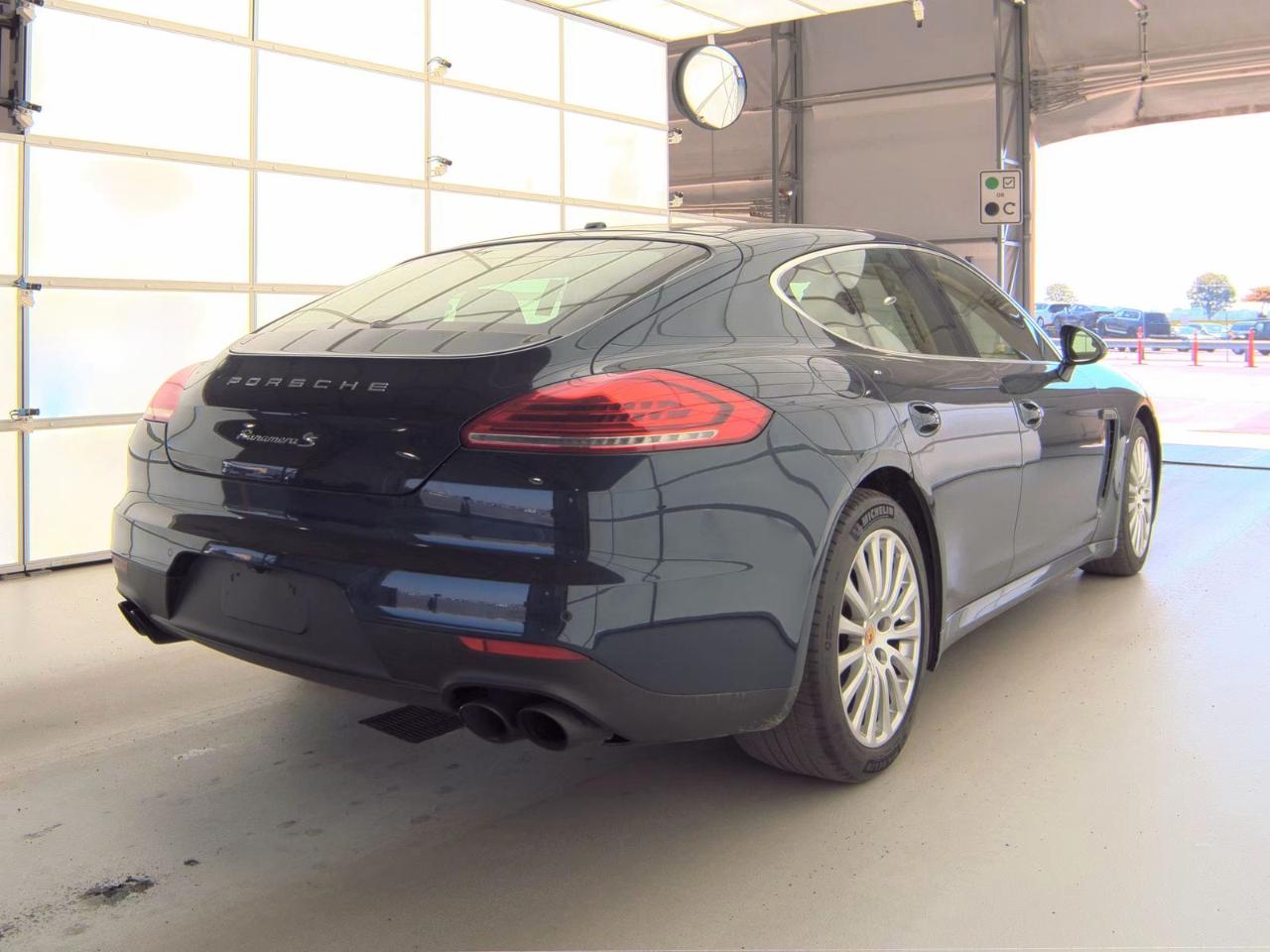 Porsche Panamera  2014