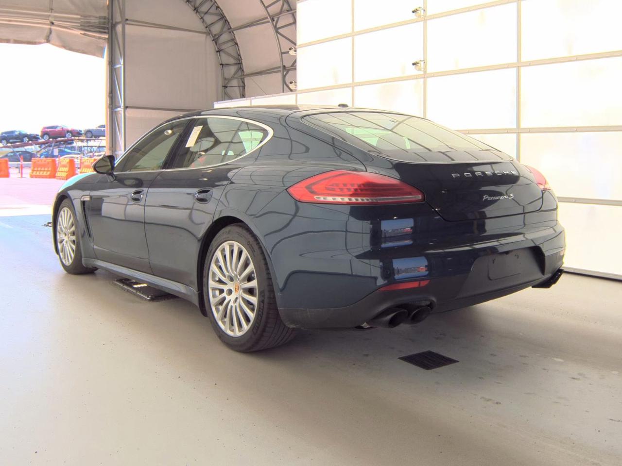 Porsche Panamera  2014