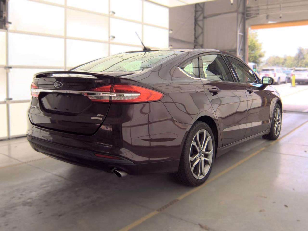 2017 Ford Fusion SE FWD's photo