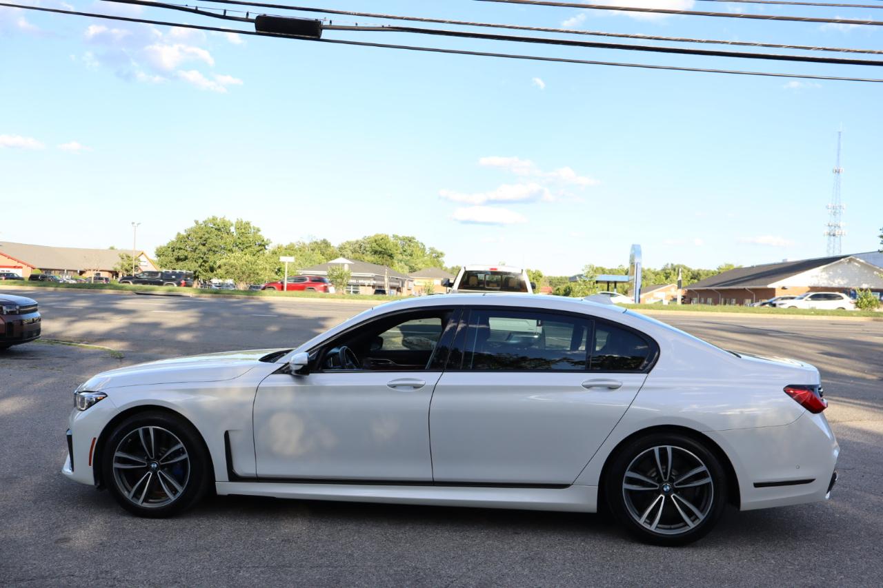 BMW 7-Series  2020