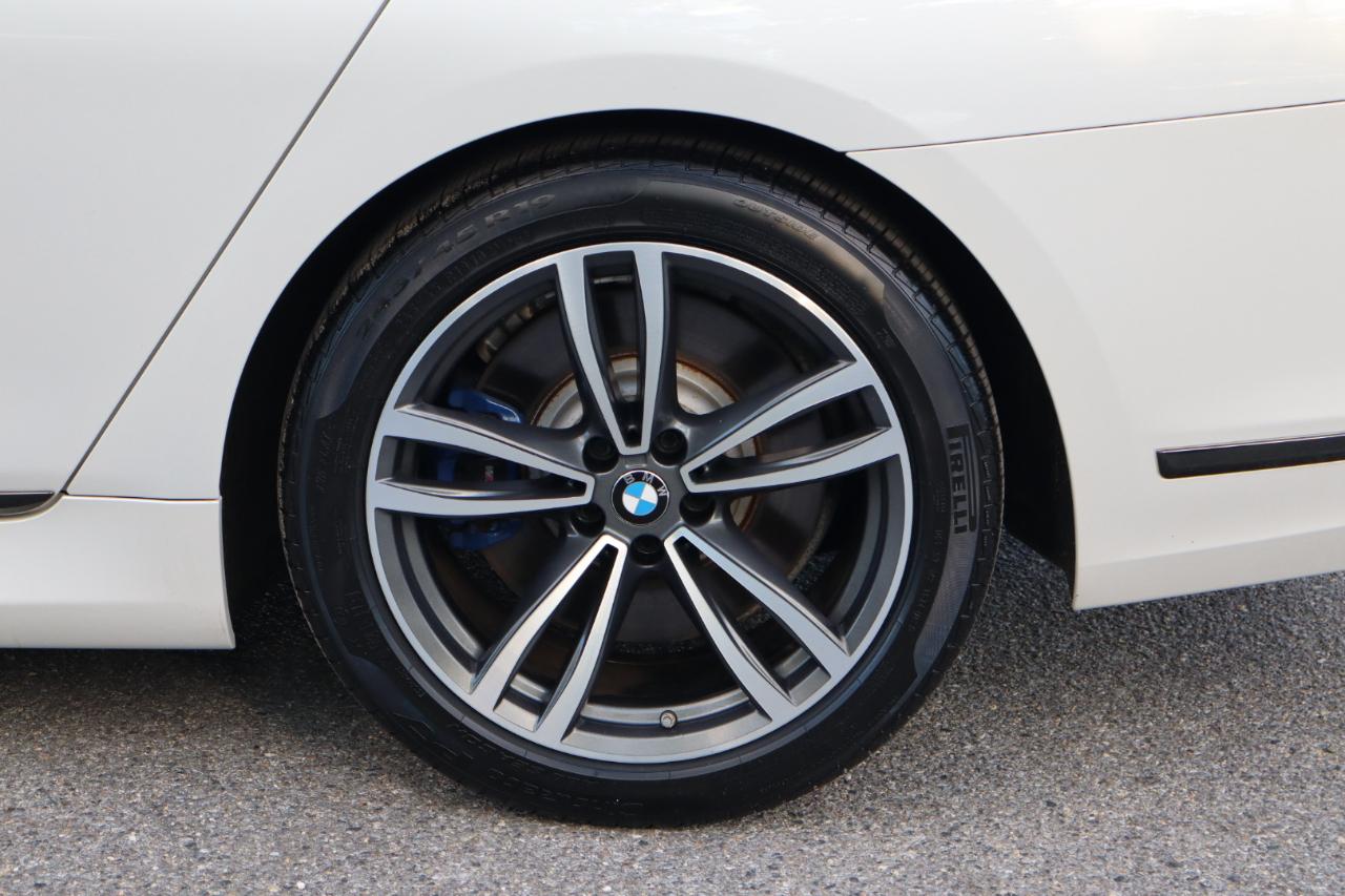 BMW 7-Series  2020