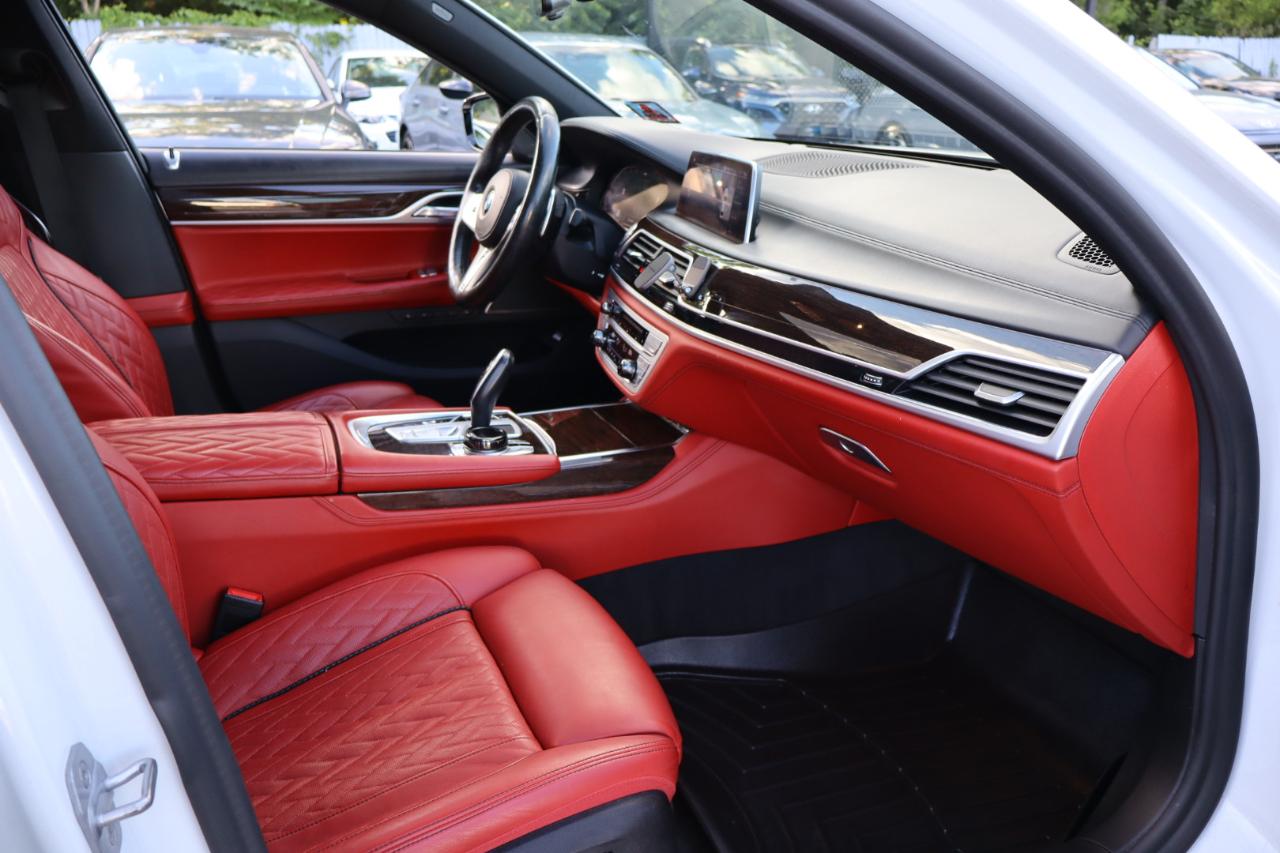 BMW 7-Series  2020