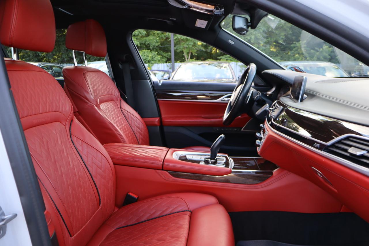 BMW 7-Series  2020