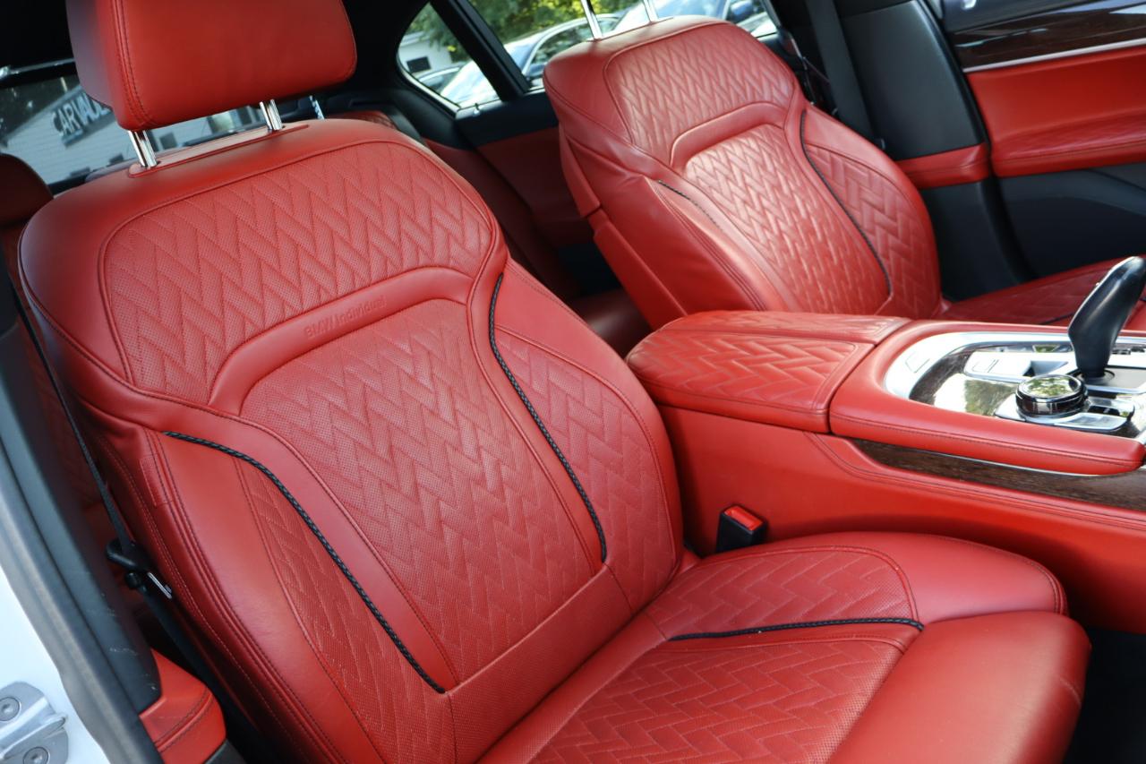 BMW 7-Series  2020