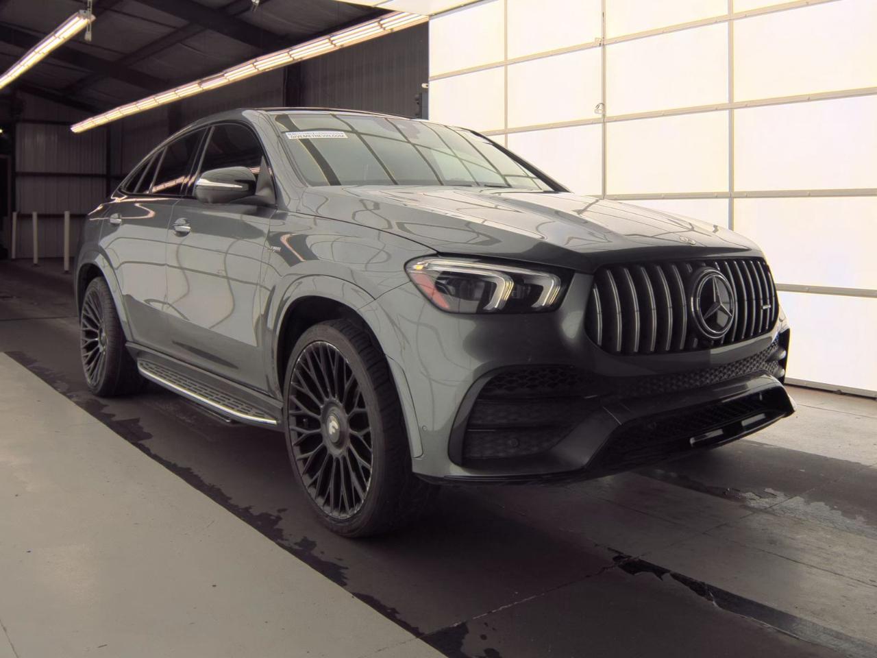 Mercedes-Benz GLE-Class  2021