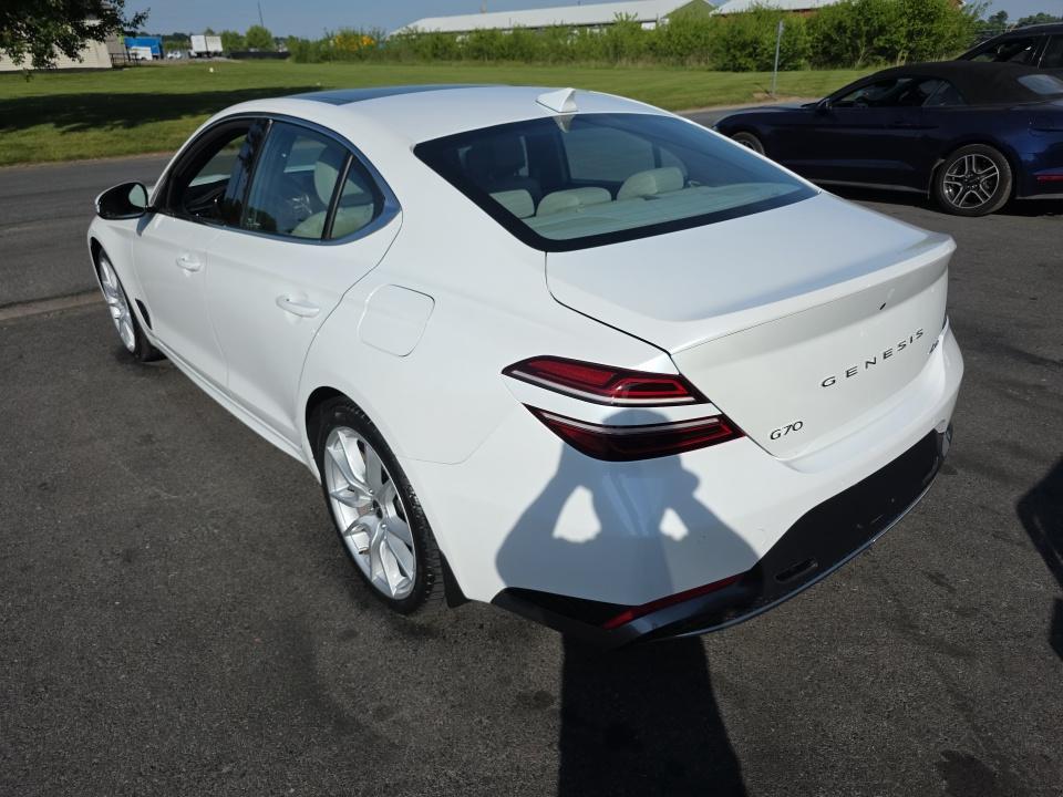 2022 Genesis G70 2.0T Standard AWD's photo