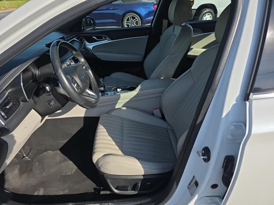 Genesis G70 2.0T Advanced AWD 2022