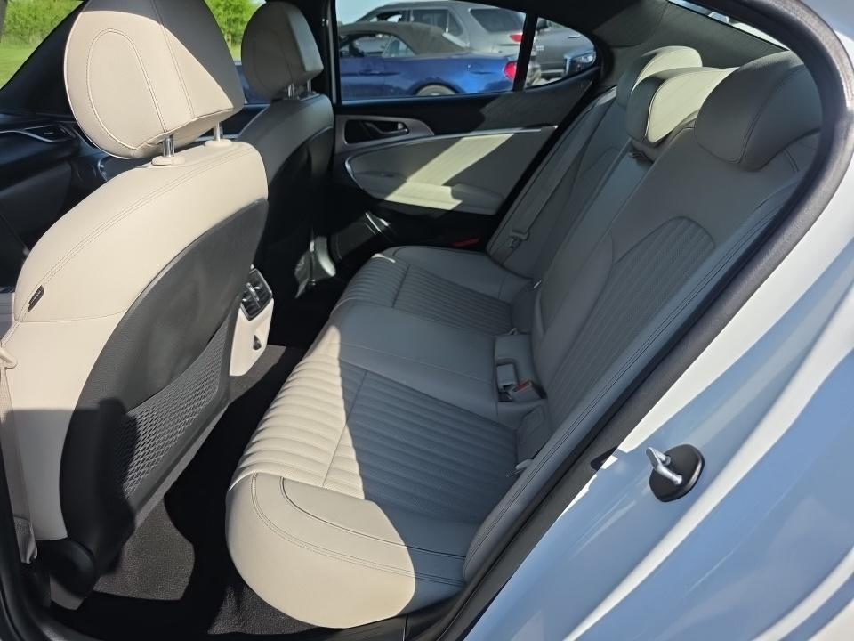 Genesis G70 2.0T Advanced AWD 2022