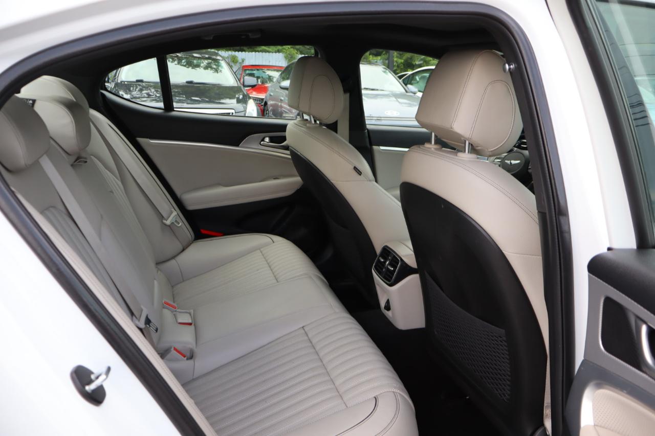 Genesis G70 2.0T Advanced AWD 2022