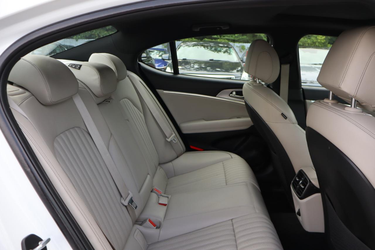 Genesis G70 2.0T Advanced AWD 2022