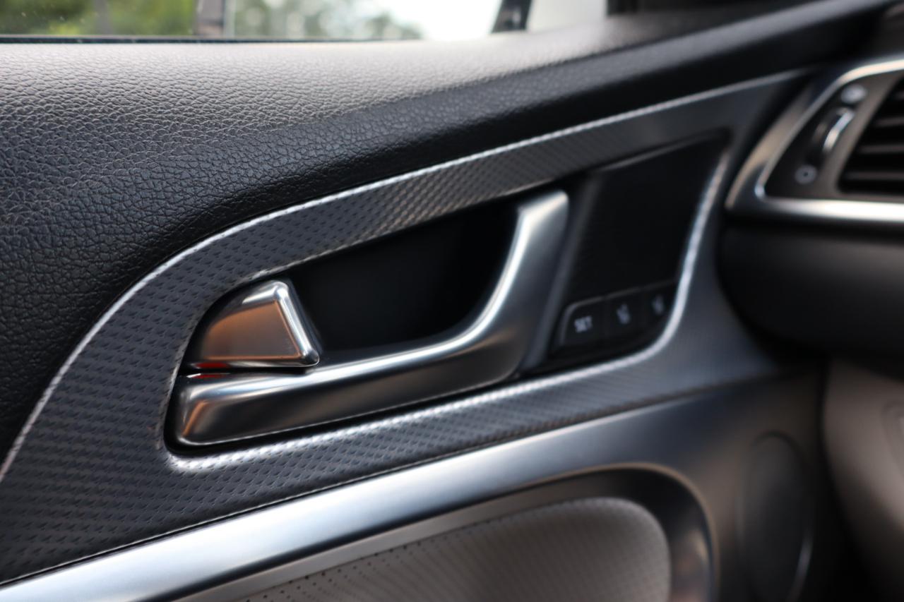 Genesis G70 2.0T Advanced AWD 2022