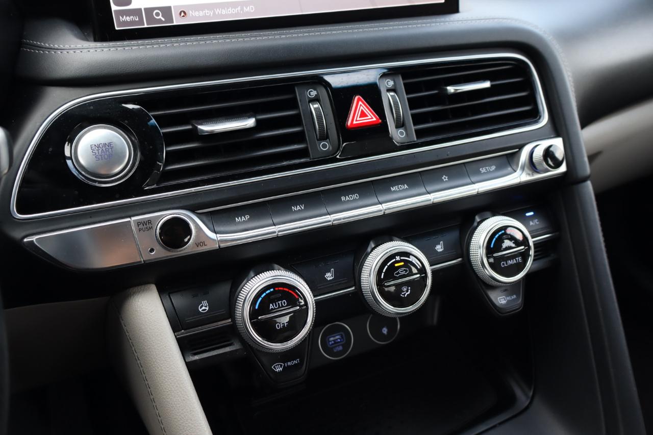 Genesis G70 2.0T Advanced AWD 2022