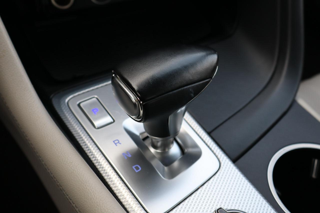 Genesis G70 2.0T Advanced AWD 2022