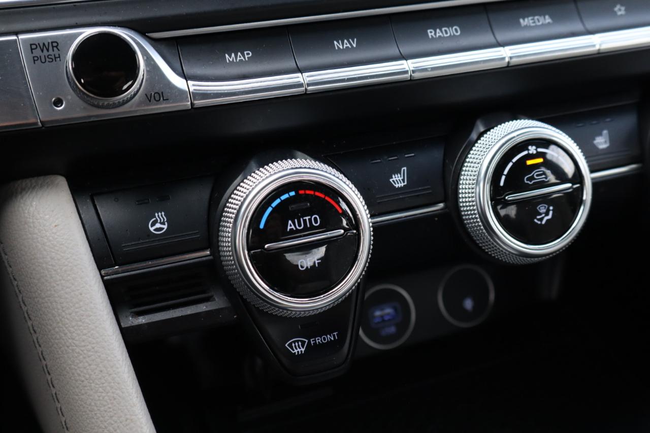 Genesis G70 2.0T Advanced AWD 2022