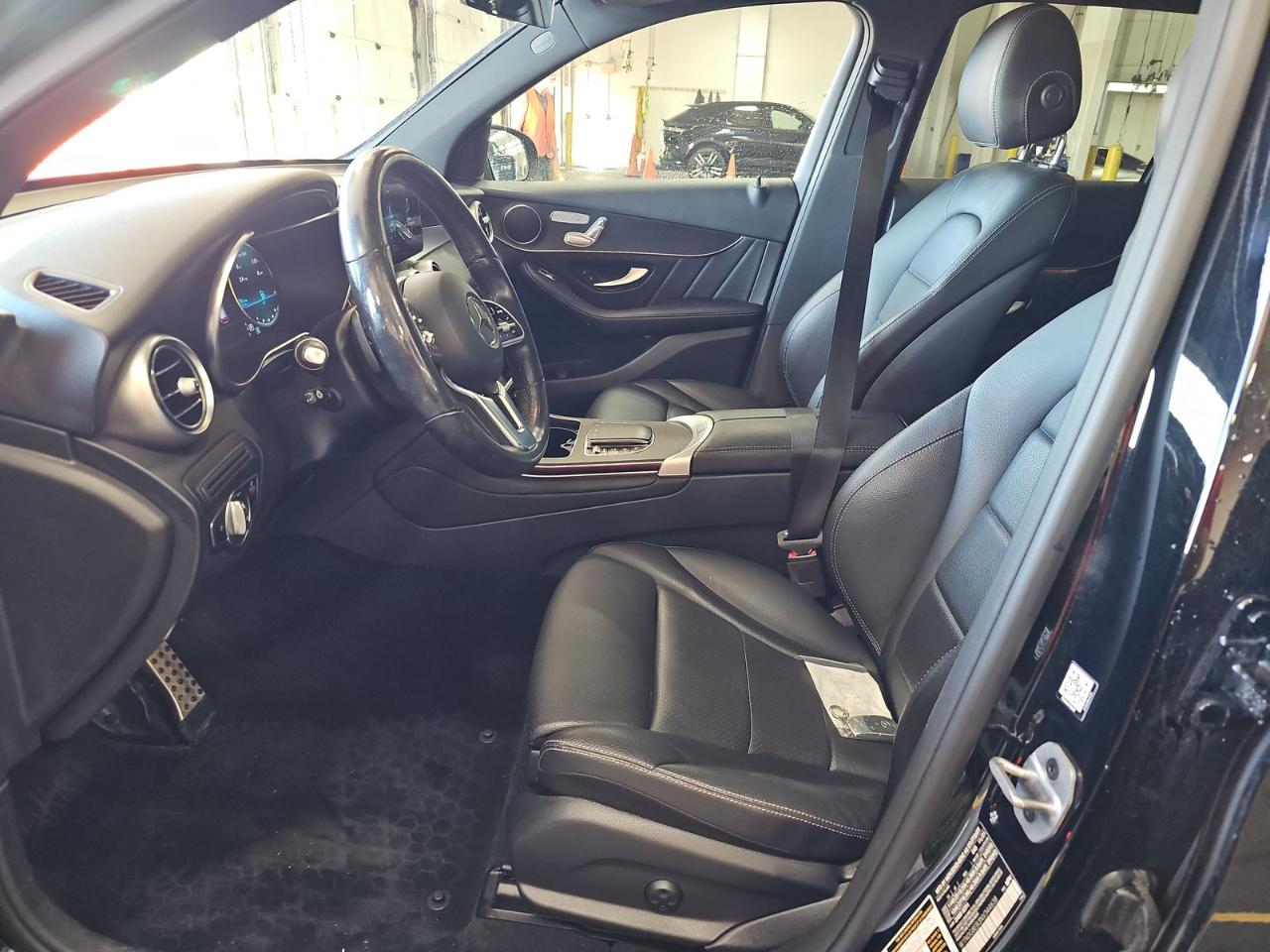 Mercedes-Benz GLC-Class  2022
