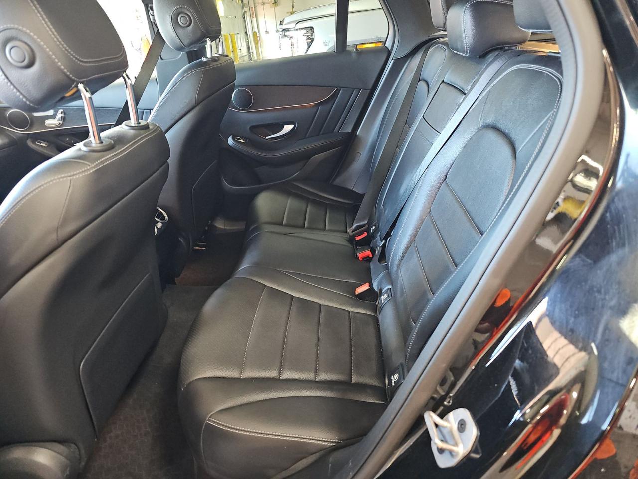 Mercedes-Benz GLC-Class  2022