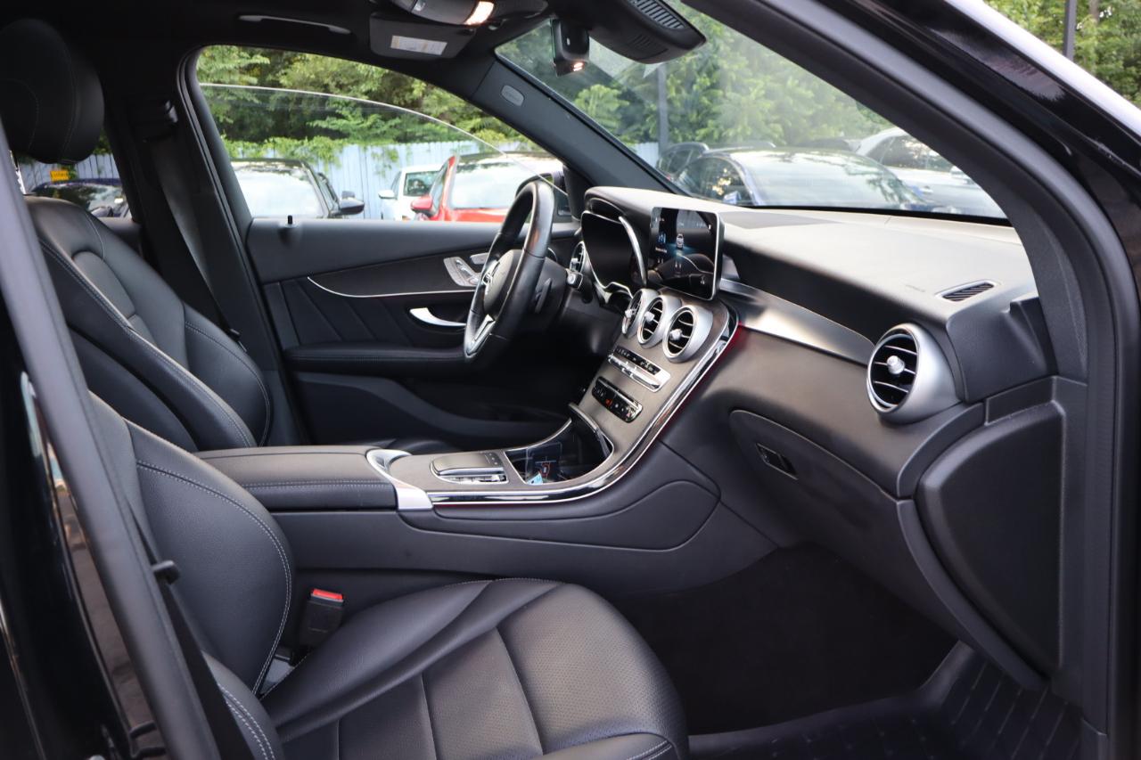 Mercedes-Benz GLC-Class  2022