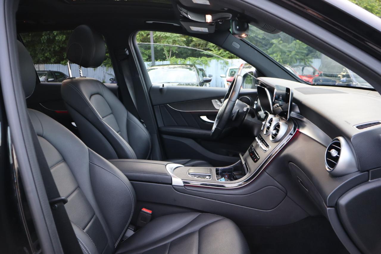 Mercedes-Benz GLC-Class  2022
