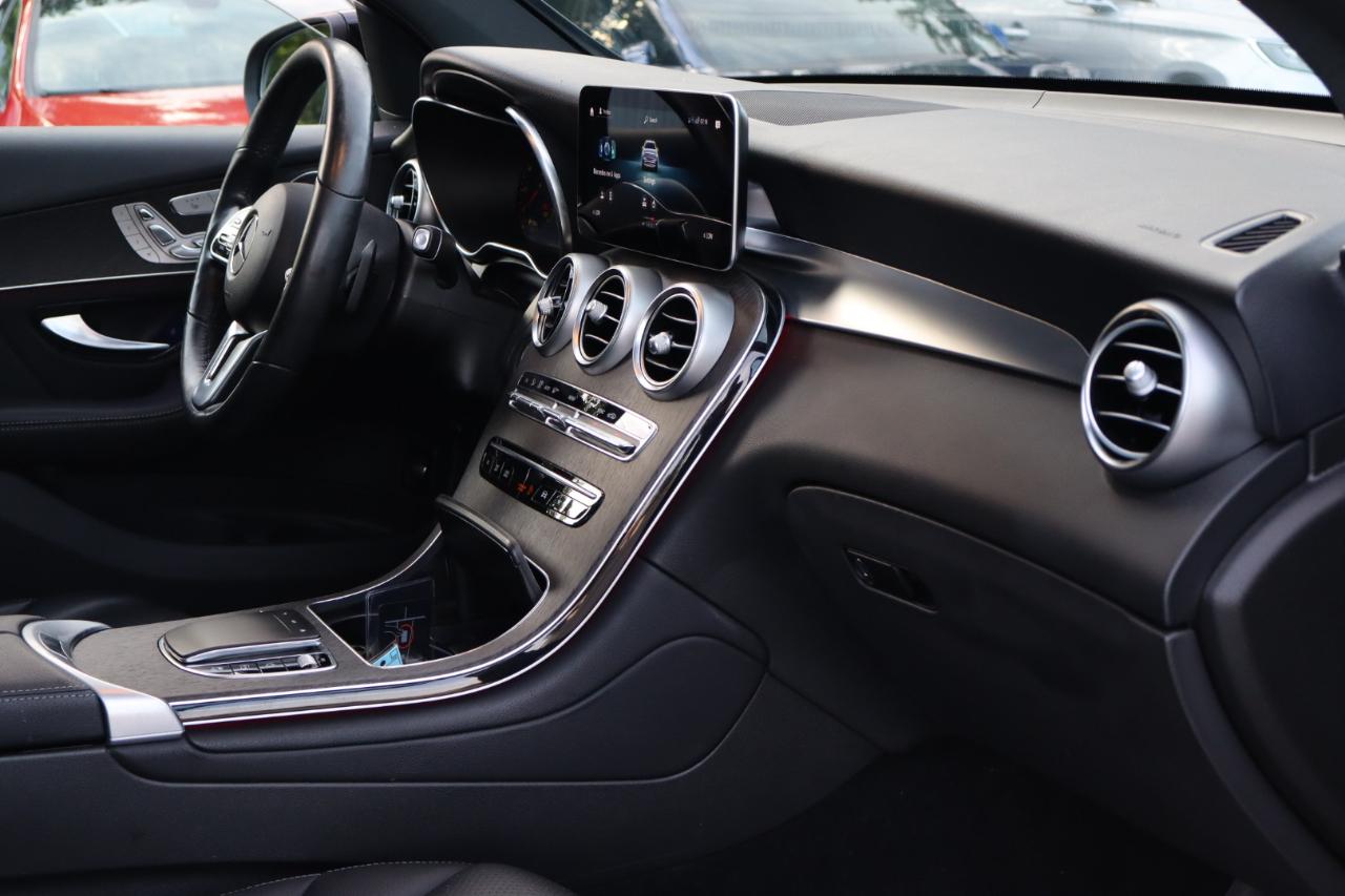 Mercedes-Benz GLC-Class  2022