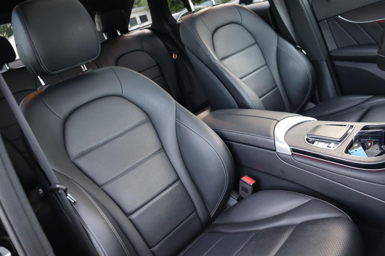 Mercedes-Benz GLC-Class  2022