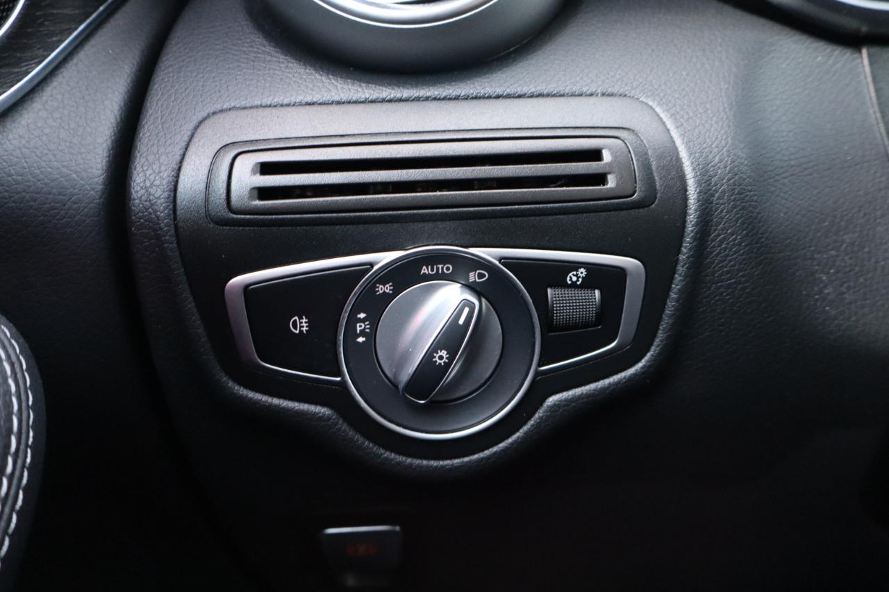 Mercedes-Benz GLC-Class  2022