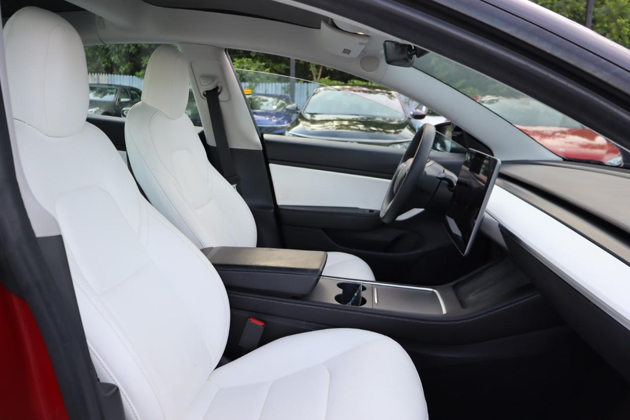 Tesla Model 3  2021