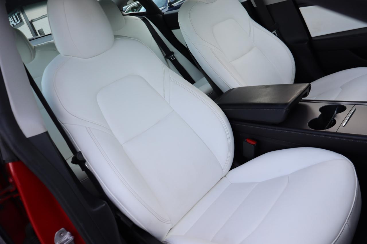 Tesla Model 3  2021