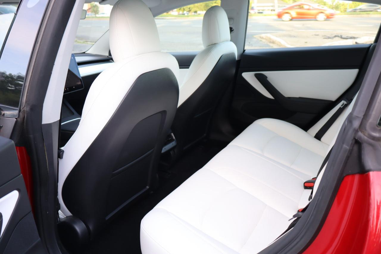 Tesla Model 3  2021