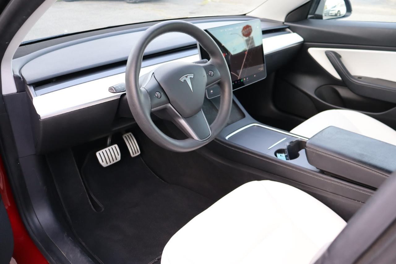 Tesla Model 3  2021