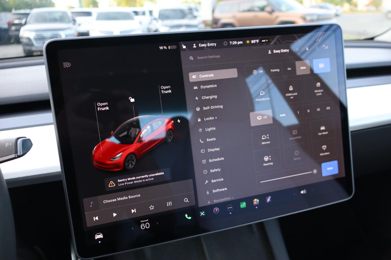 Tesla Model 3  2021