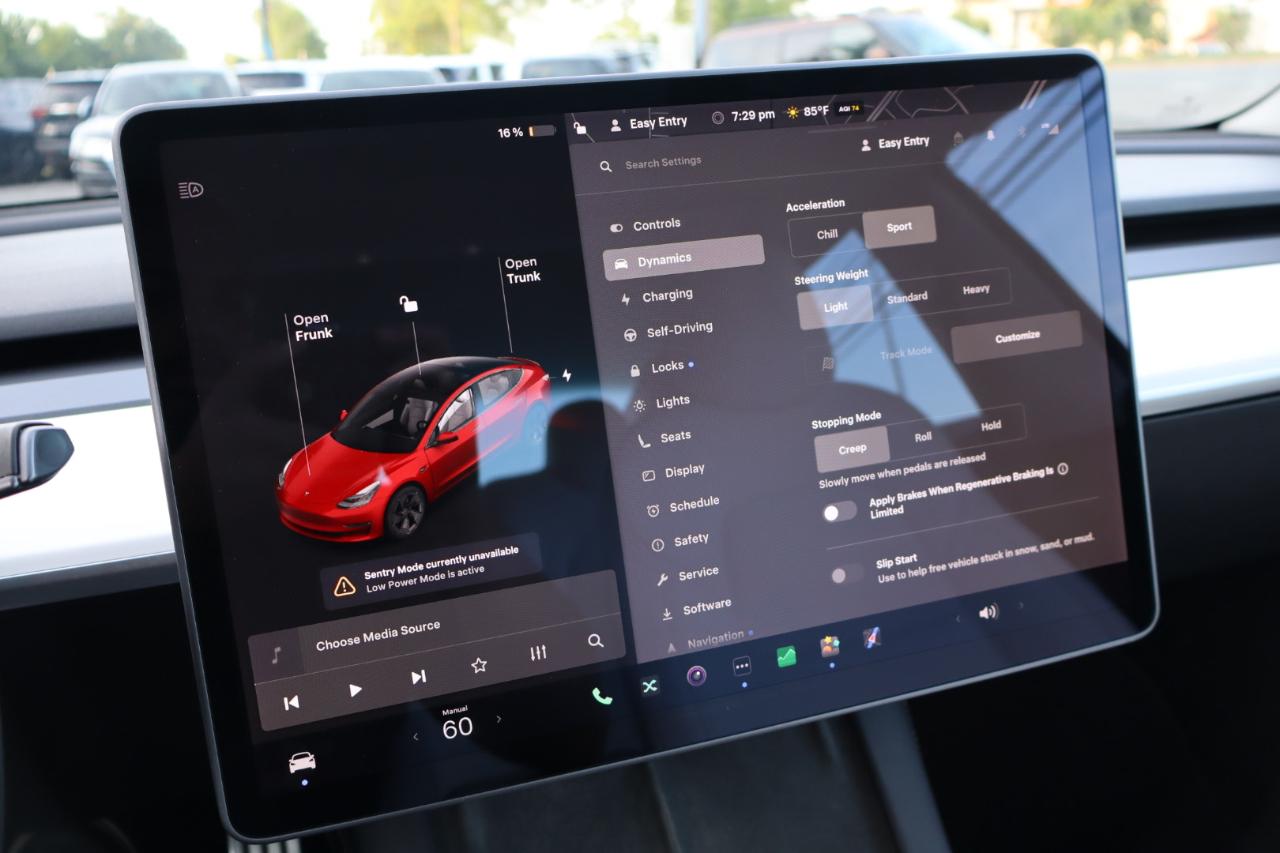 Tesla Model 3  2021