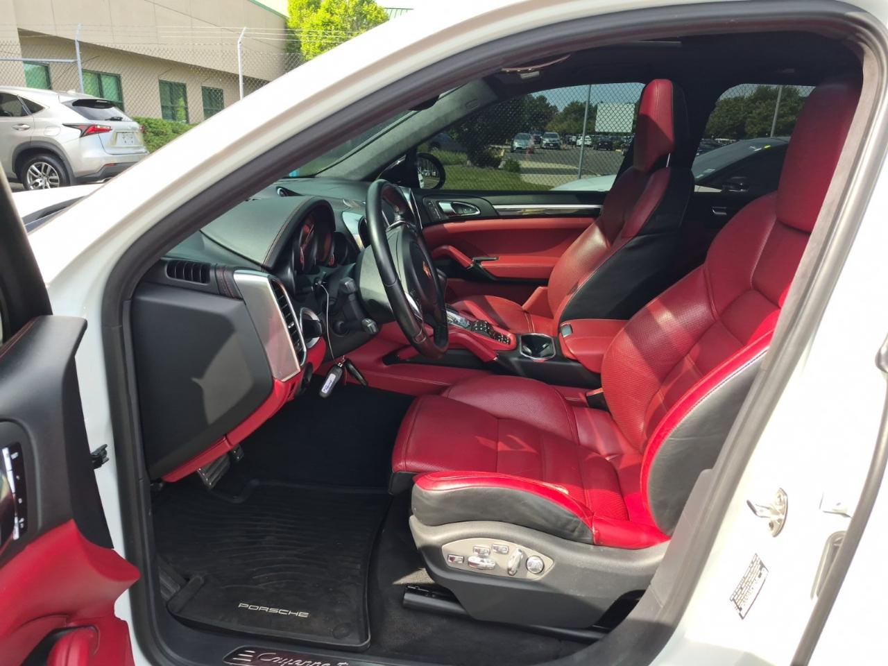 Porsche Cayenne  2014