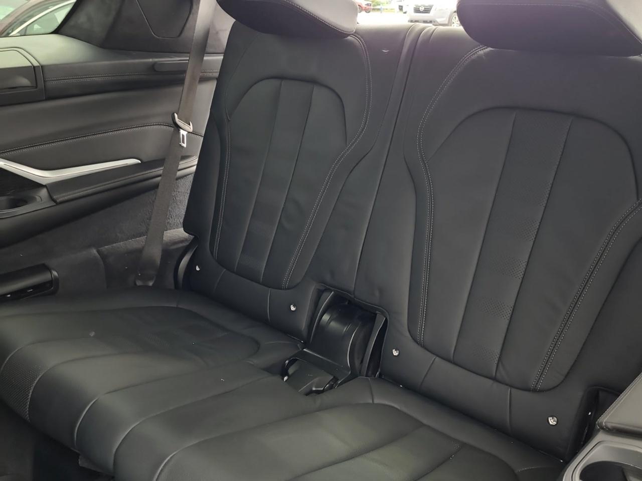 BMW X7  2020
