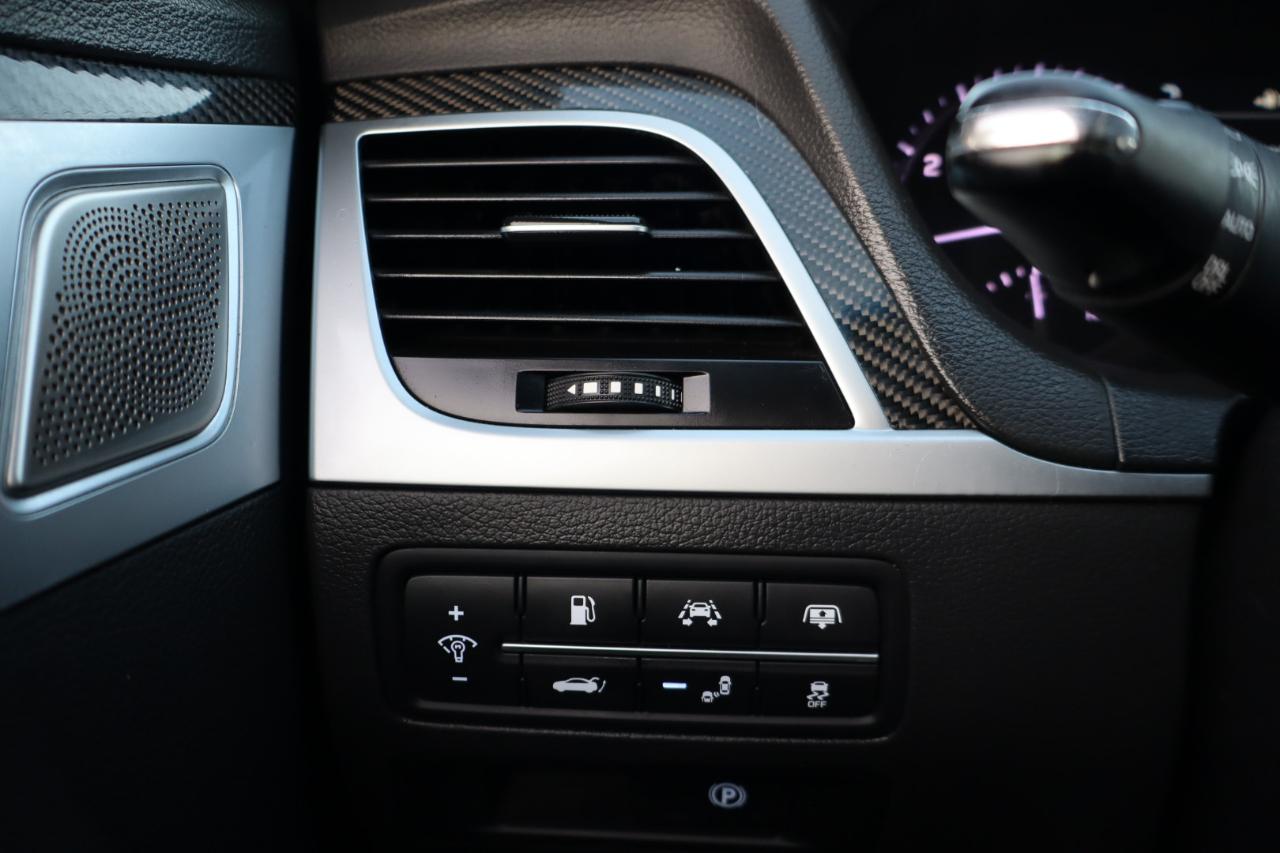 Genesis G80  2018