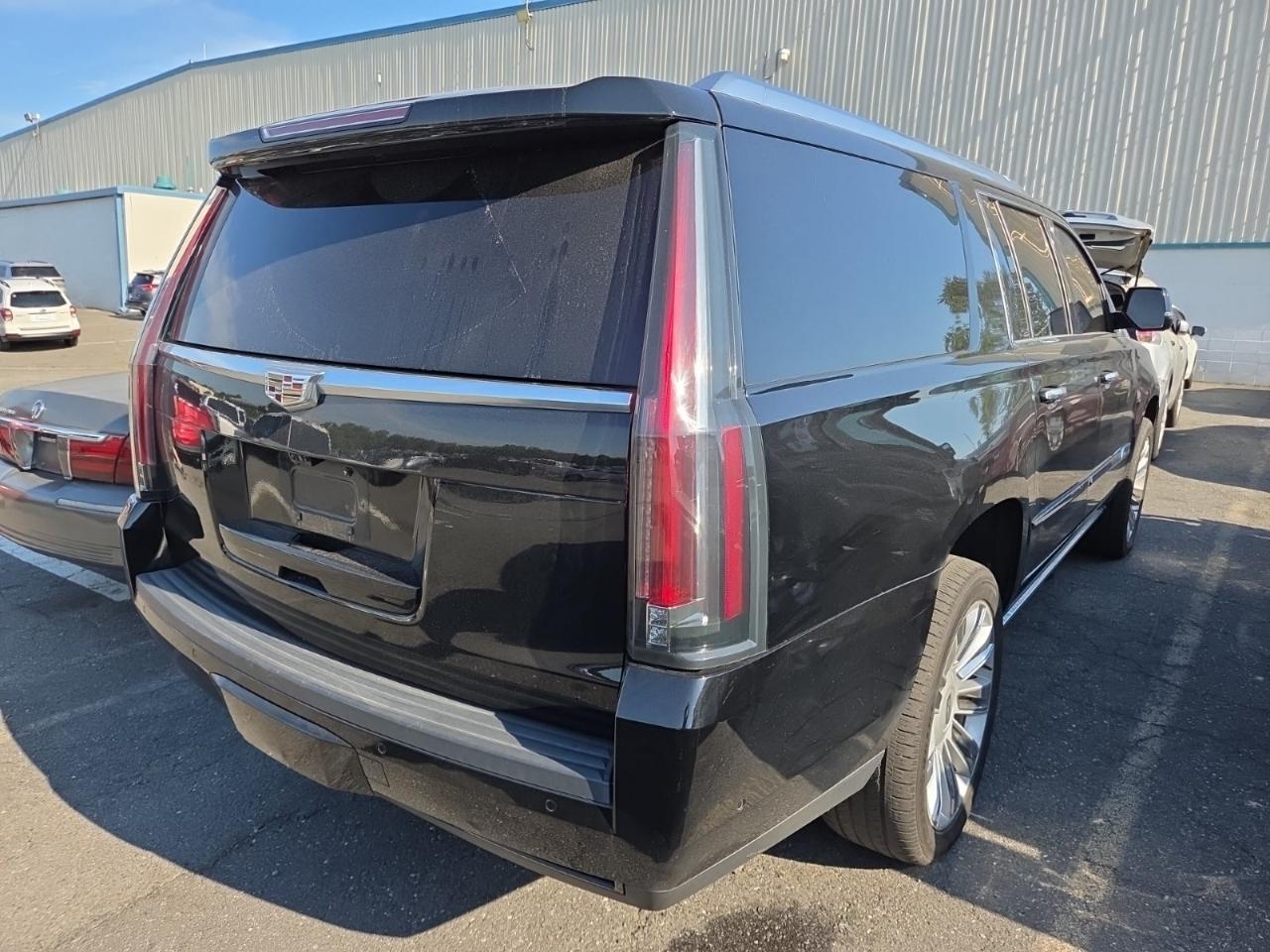 Cadillac Escalade ESV 4WD 4dr Platinum 2018