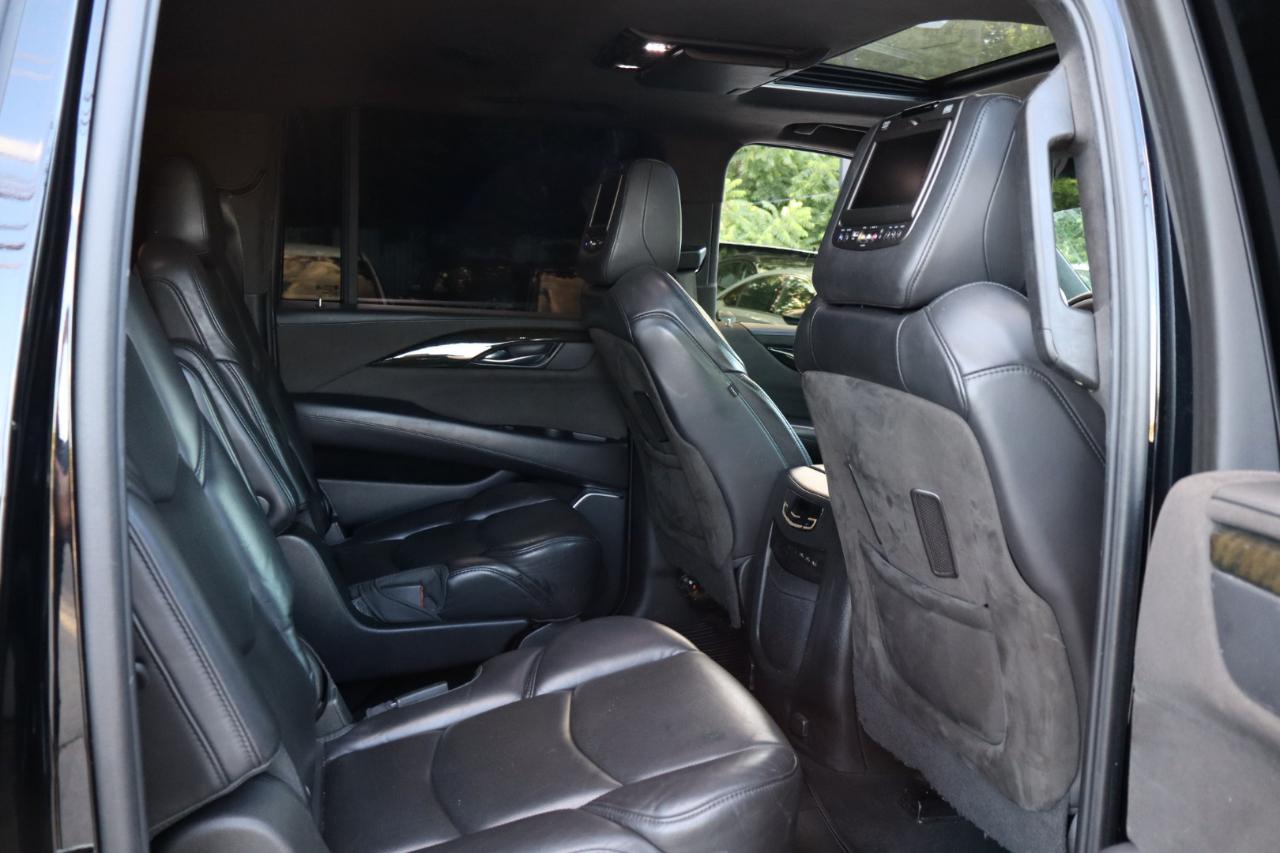 Cadillac Escalade ESV 4WD 4dr Platinum 2018