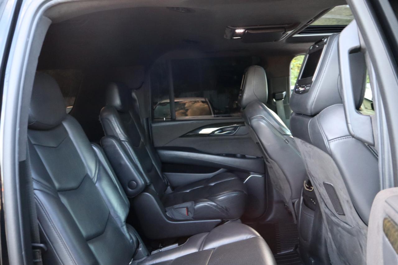 Cadillac Escalade ESV 4WD 4dr Platinum 2018