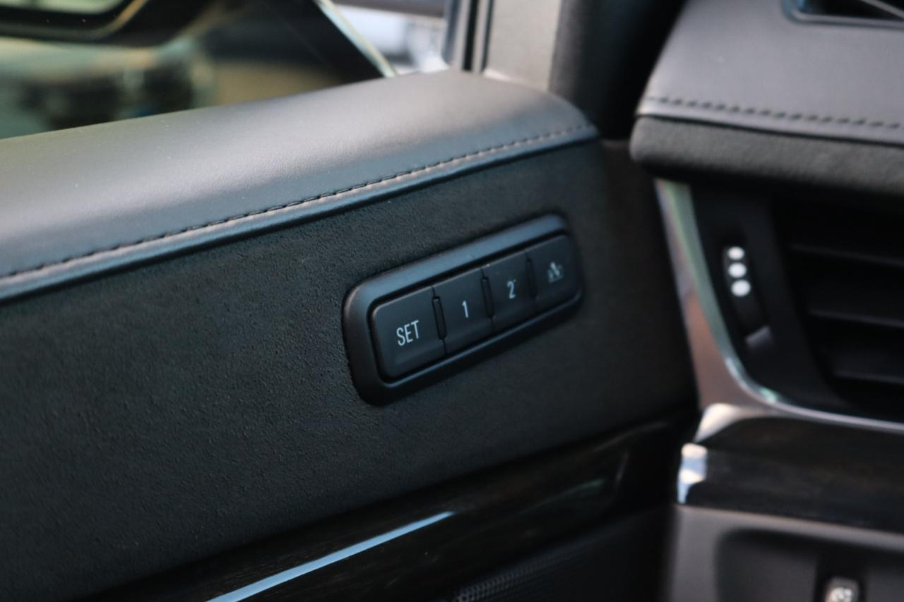 Cadillac Escalade ESV 4WD 4dr Platinum 2018