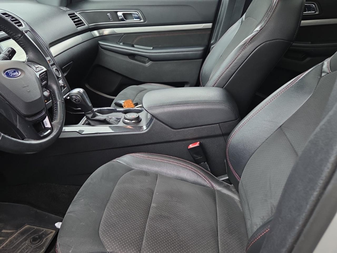 Ford Explorer XLT 4-Door 4WD 2018