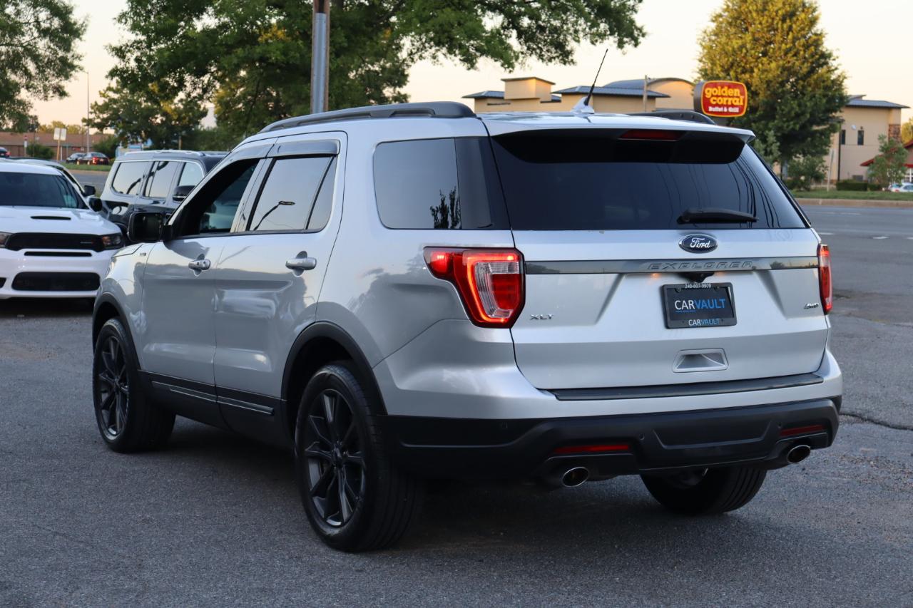 Ford Explorer XLT 4-Door 4WD 2018
