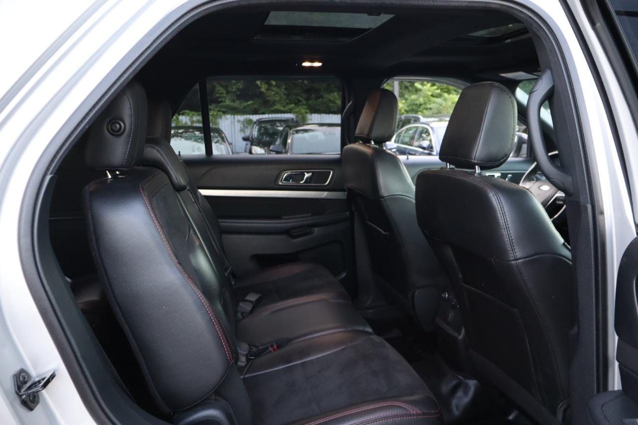 Ford Explorer XLT 4-Door 4WD 2018