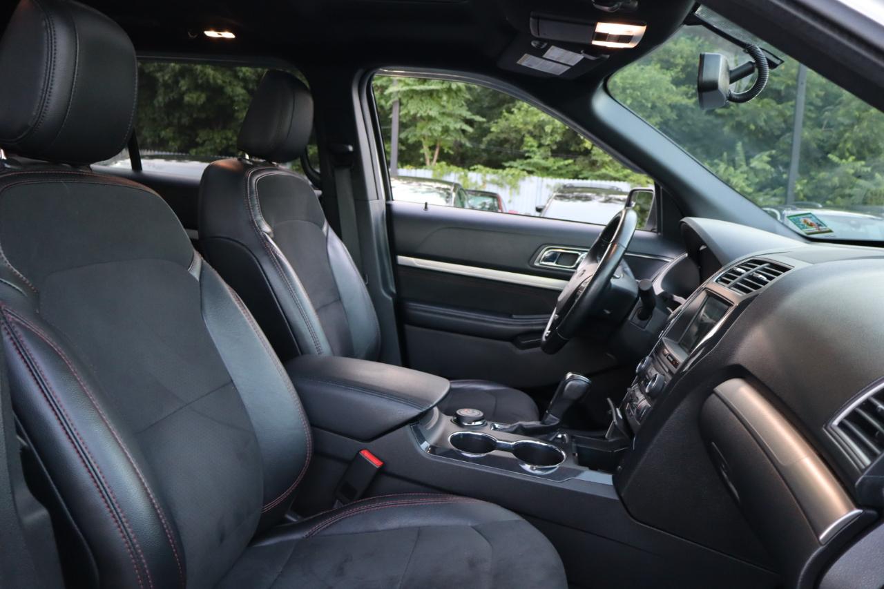 Ford Explorer XLT 4-Door 4WD 2018