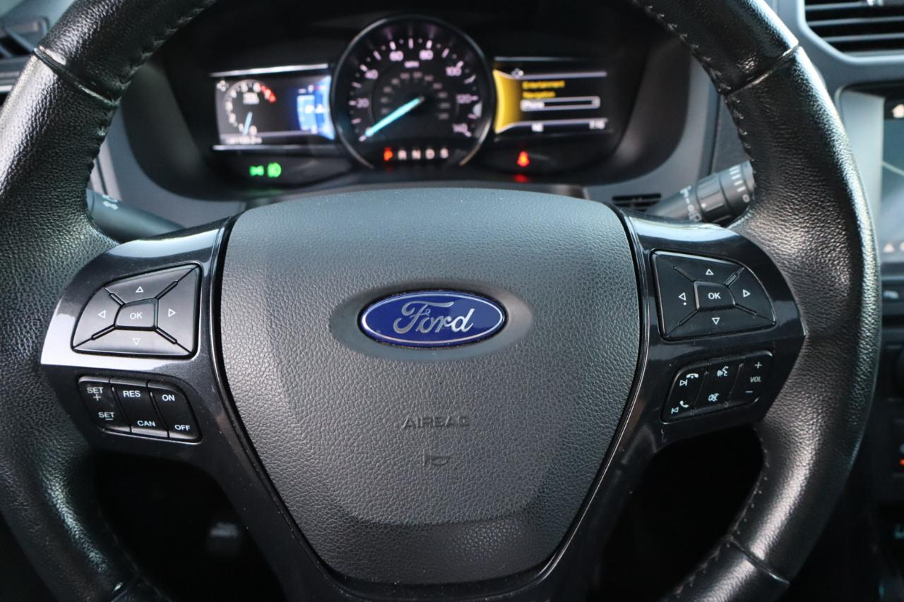 Ford Explorer XLT 4-Door 4WD 2018