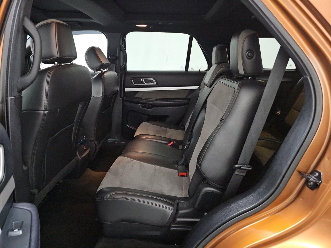 Ford Explorer XLT 4-Door 4WD 2017
