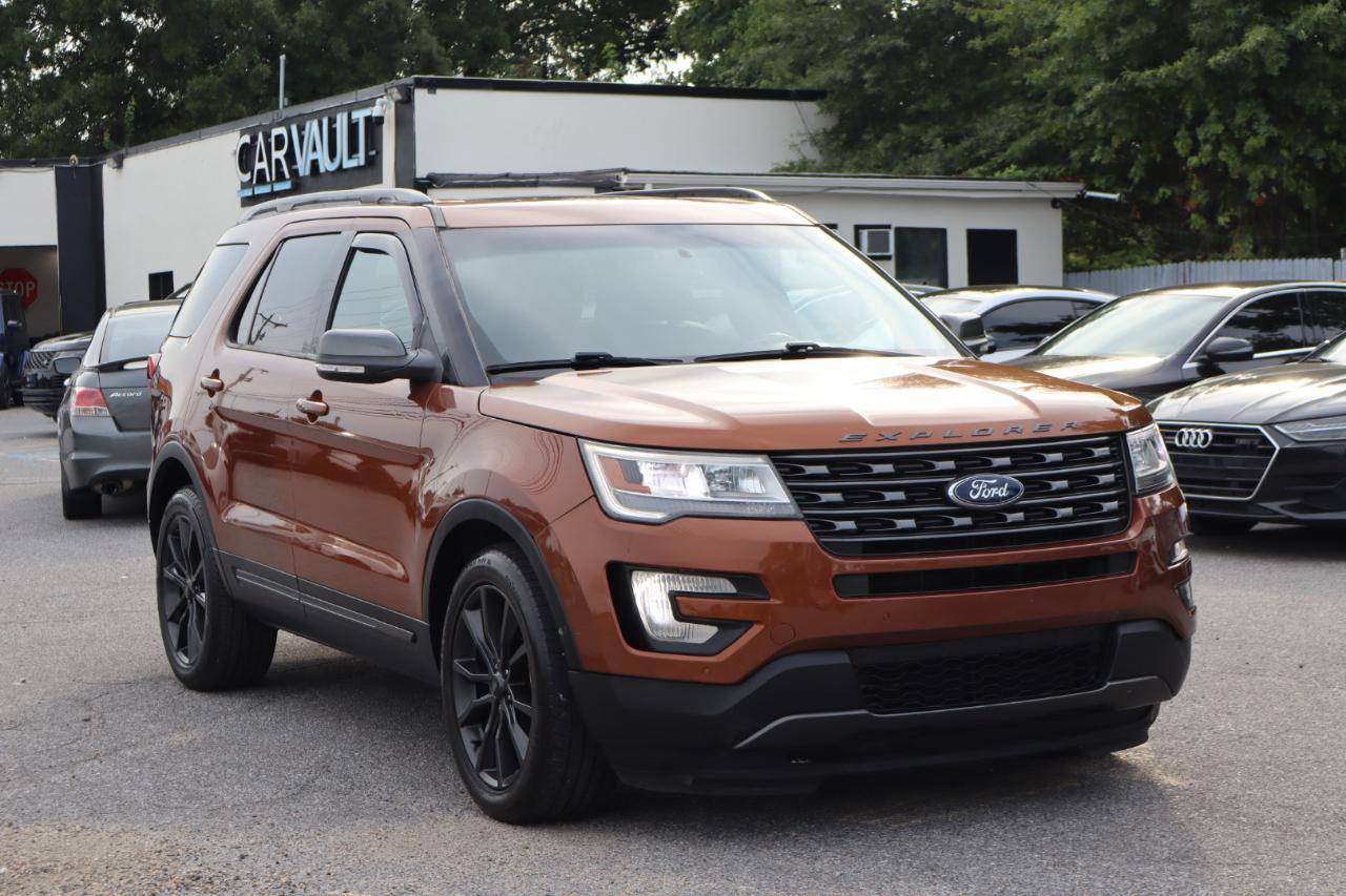 Ford Explorer XLT 4-Door 4WD 2017