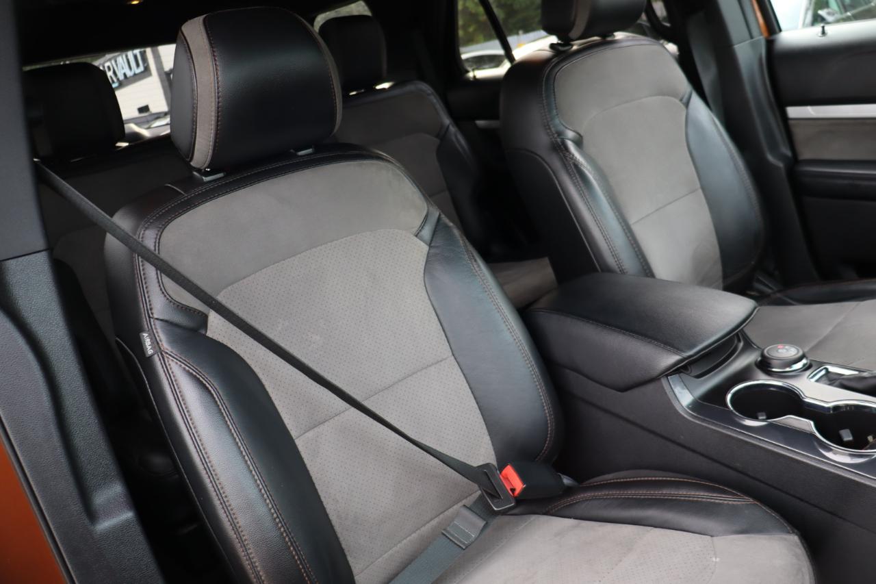 Ford Explorer XLT 4-Door 4WD 2017