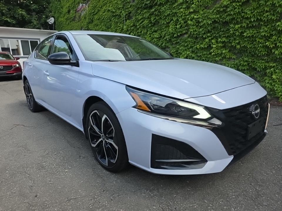 Nissan Altima  2023